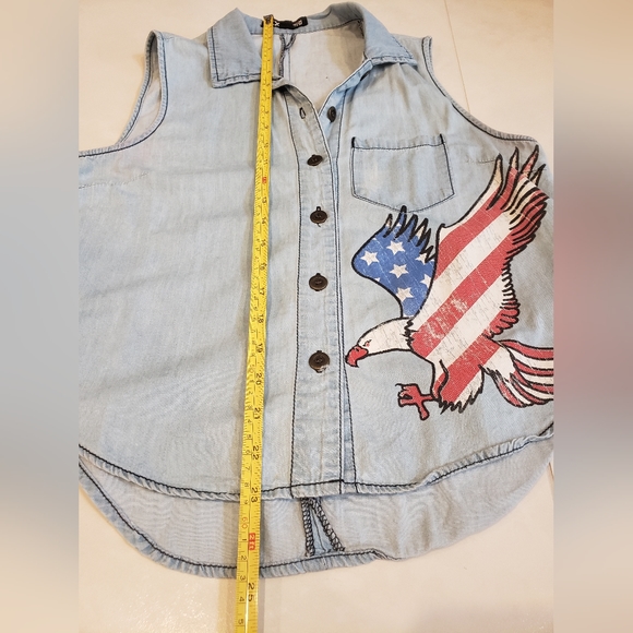 Jean button up top with American flag and eagle - Picture 6 of 7